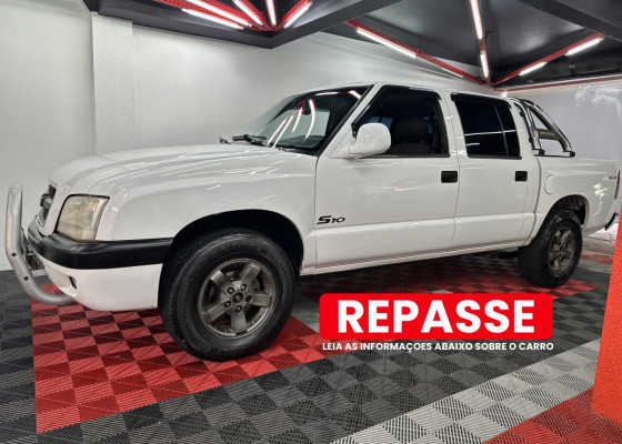 GM - Chevrolet S10 P-Up Lx/Sert/Rod 2.8 4x4 CD TDI Dies 2004 Diesel