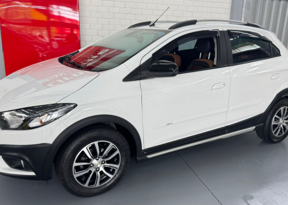 GM - Chevrolet ONIX HATCH ACTIV 1.4 8V Flex 5p Mec. 2018 Flex