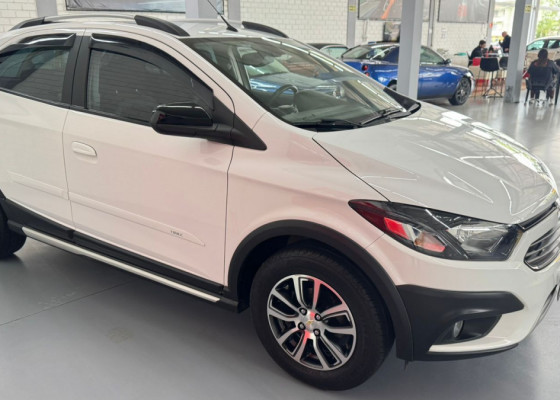 GM - Chevrolet ONIX HATCH ACTIV 1.4 8V Flex 5p Mec. 2018 Flex