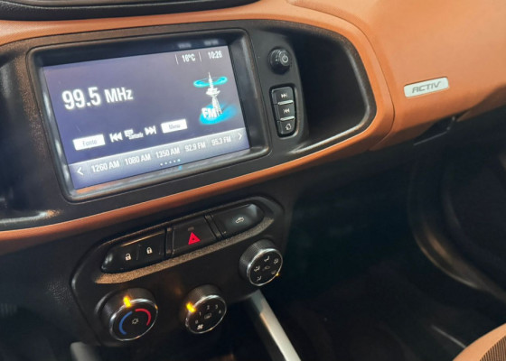 GM - Chevrolet ONIX HATCH ACTIV 1.4 8V Flex 5p Mec. 2018 Flex