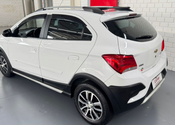GM - Chevrolet ONIX HATCH ACTIV 1.4 8V Flex 5p Mec. 2018 Flex