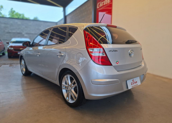 Hyundai i30 2.0 16V 145cv 5p Mec. 2011 Gasolina