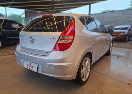 Hyundai i30 2.0 16V 145cv 5p Mec. 2011 Gasolina