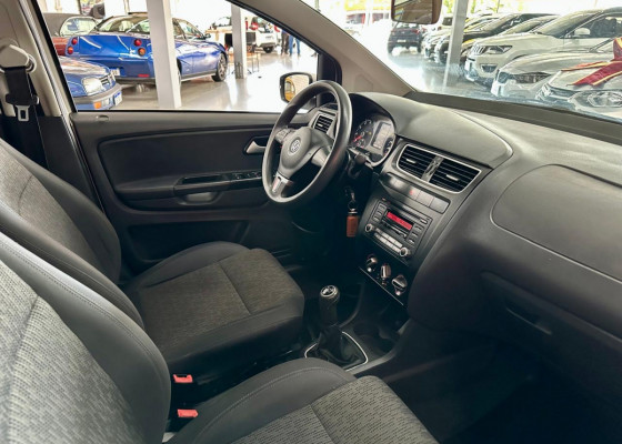 VW - VolksWagen Fox 1.0 Mi Total Flex 8V 5p 2013 Flex Flex