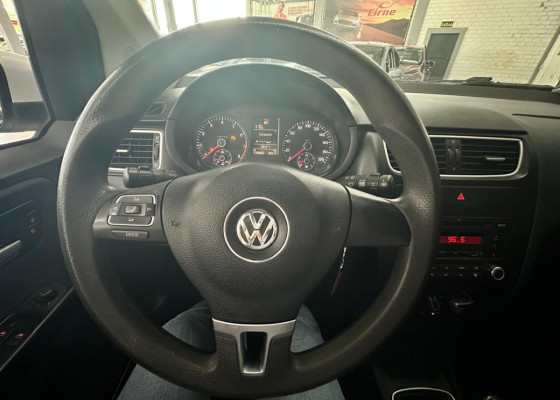 VW - VolksWagen Fox 1.0 Mi Total Flex 8V 5p 2013 Flex Flex