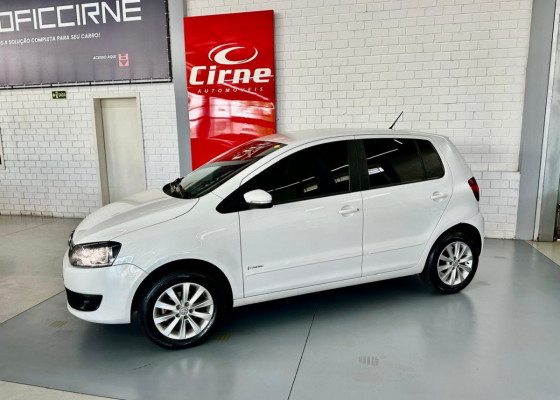 VW - VolksWagen Fox 1.0 Mi Total Flex 8V 5p 2013 Flex Flex