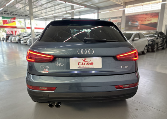 Audi Q3 1.4 TFSI/TFSI Flex S-tronic 5p 2016 Gasolina