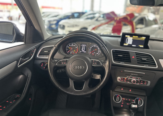 Audi Q3 1.4 TFSI/TFSI Flex S-tronic 5p 2016 Gasolina