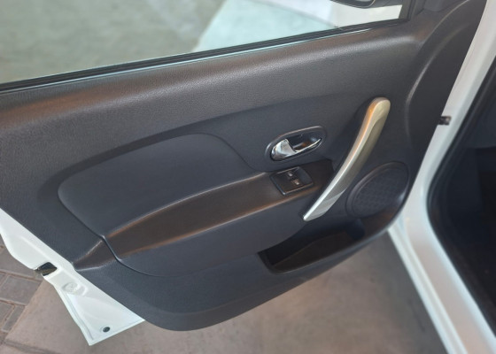 Renault SANDERO Dyna. EasyR Hi-Flex 1.6 8V 2015 Flex