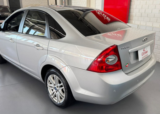 Ford Focus Sedan 2.0 16V/2.0 16V Flex 4p Aut. 2012 Flex