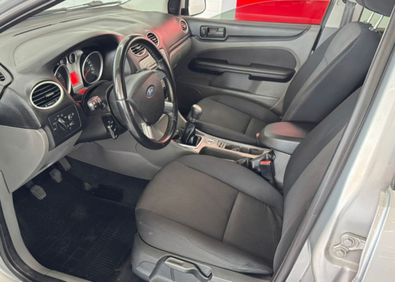 Ford Focus Sedan 2.0 16V/2.0 16V Flex 4p Aut. 2012 Flex