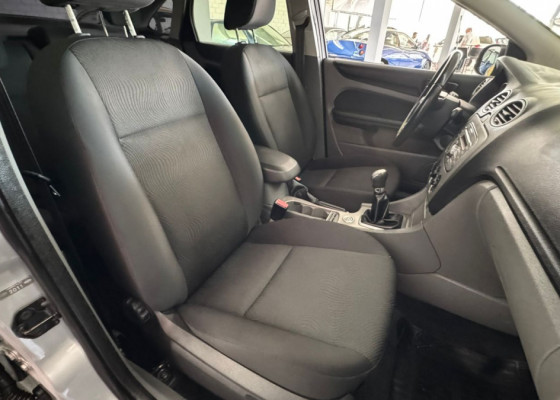 Ford Focus Sedan 2.0 16V/2.0 16V Flex 4p Aut. 2012 Flex