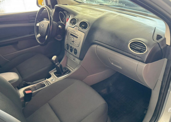 Ford Focus Sedan 2.0 16V/2.0 16V Flex 4p Aut. 2012 Flex