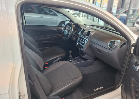 VW - VolksWagen Saveiro Robust 1.6 Total Flex 8V CD 2019 Flex