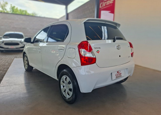 Toyota ETIOS XS 1.5 Flex 16V 5p Mec. 2015 Flex