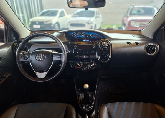 Toyota ETIOS XS 1.5 Flex 16V 5p Mec. 2015 Flex