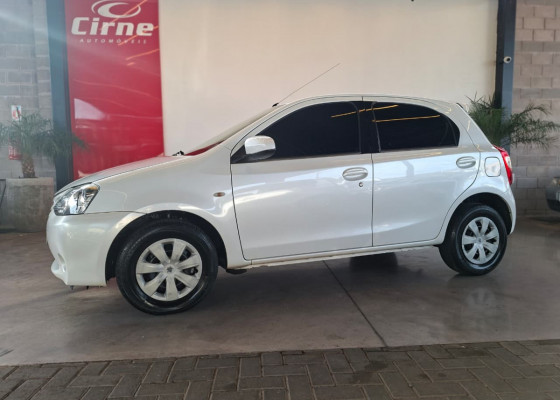 Toyota ETIOS XS 1.5 Flex 16V 5p Mec. 2015 Flex