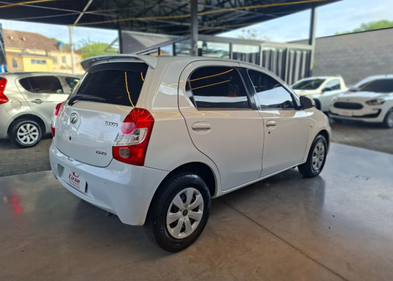 Toyota ETIOS XS 1.5 Flex 16V 5p Mec. 2015 Flex