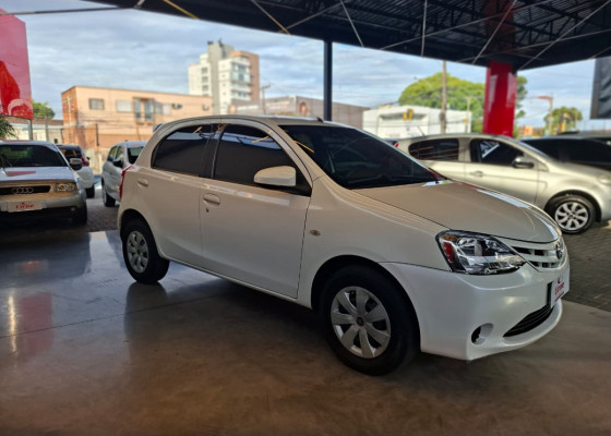 Toyota ETIOS XS 1.5 Flex 16V 5p Mec. 2015 Flex