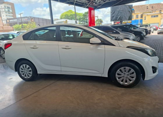 Hyundai HB20S C.Style/C.Plus1.6 Flex 16V Aut. 4p 2015 Flex