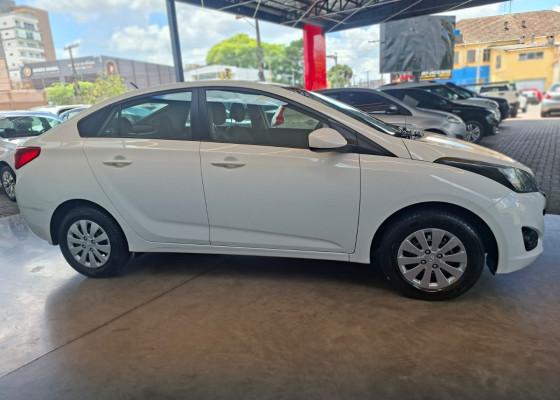 Hyundai HB20S C.Style/C.Plus1.6 Flex 16V Aut. 4p 2015 Flex