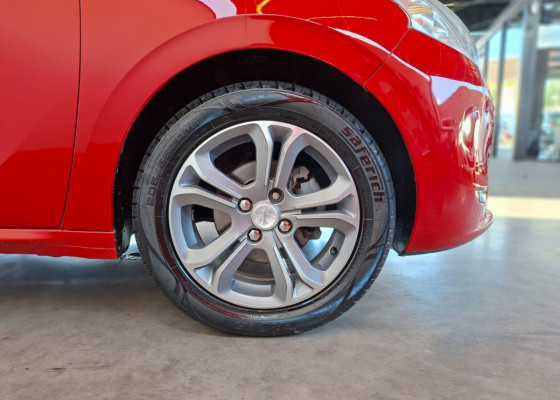 Peugeot 208 Griffe 1.6 Flex 16V 5p Aut. 2014 Flex