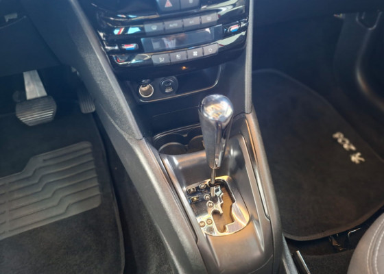 Peugeot 208 Griffe 1.6 Flex 16V 5p Aut. 2014 Flex