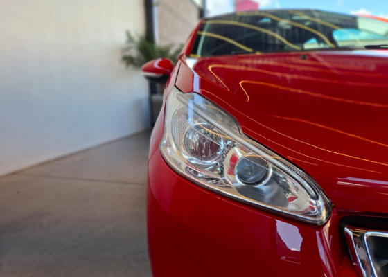 Peugeot 208 Griffe 1.6 Flex 16V 5p Aut. 2014 Flex