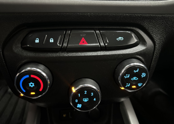 GM - Chevrolet ONIX HATCH LT 1.4 8V FlexPower 5p Mec. 2018 Flex