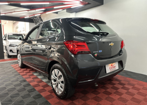 GM - Chevrolet ONIX HATCH LT 1.4 8V FlexPower 5p Mec. 2018 Flex