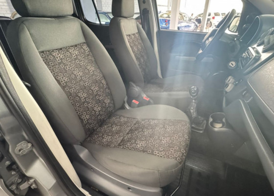 Fiat UNO VIVACE Celeb. 1.0 EVO F.Flex 8V 5p 2011 Flex