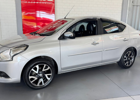 Nissan VERSA SL 1.6 16V FlexStart 4p Mec. 2017 Flex