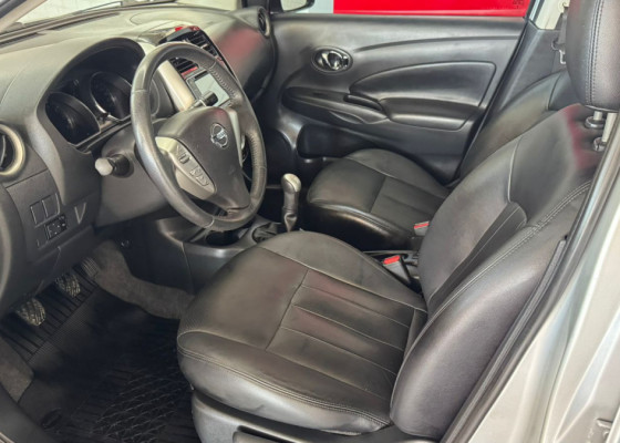 Nissan VERSA SL 1.6 16V FlexStart 4p Mec. 2017 Flex