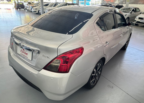 Nissan VERSA SL 1.6 16V FlexStart 4p Mec. 2017 Flex