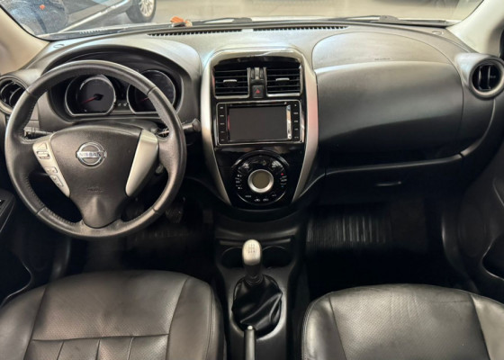 Nissan VERSA SL 1.6 16V FlexStart 4p Mec. 2017 Flex