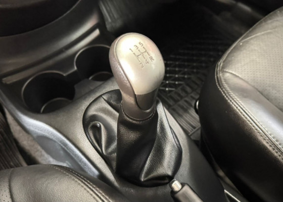 Nissan VERSA SL 1.6 16V FlexStart 4p Mec. 2017 Flex