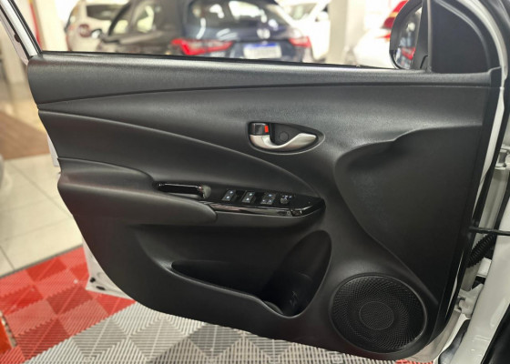 Toyota YARIS XS Connect 1.5 Flex 16V 5p Aut. 2022 Flex