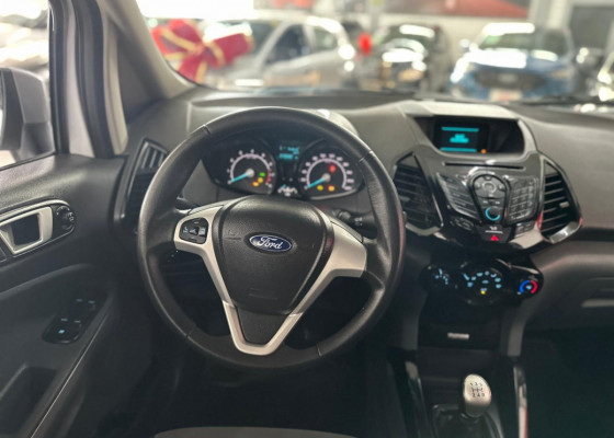 Ford EcoSport FREESTYLE 1.6 16V Flex 5p 2015 Flex
