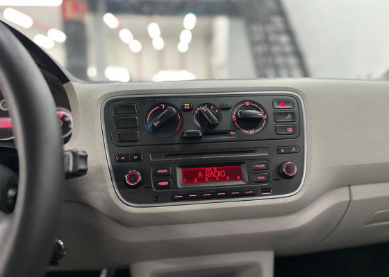 VW - VolksWagen up! move 1.0 T. Flex 12V 3p 2015 Flex