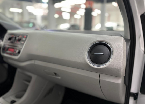 VW - VolksWagen up! move 1.0 T. Flex 12V 3p 2015 Flex