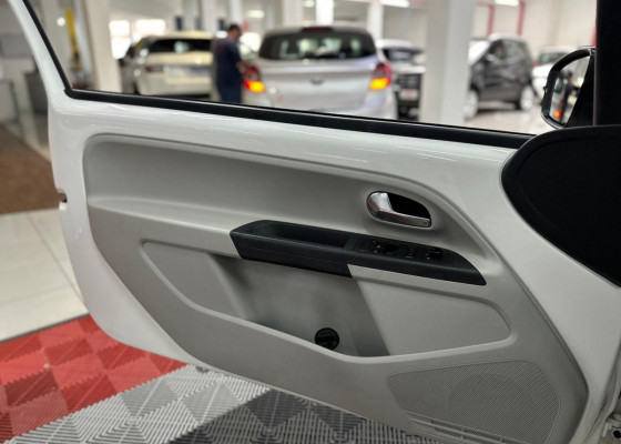 VW - VolksWagen up! move 1.0 T. Flex 12V 3p 2015 Flex