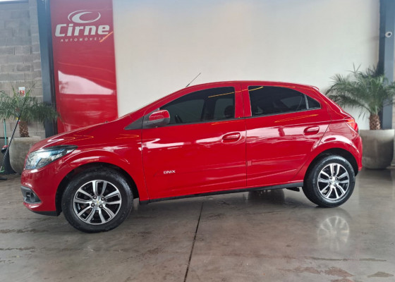 GM - Chevrolet ONIX HATCH LT 1.4 8V FlexPower 5p Aut. 2014 Flex