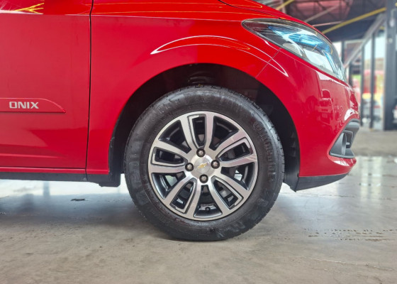 GM - Chevrolet ONIX HATCH LT 1.4 8V FlexPower 5p Aut. 2014 Flex