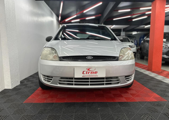 Ford Fiesta Personnalité 1.0 8V 66cv 5p 2003 Gasolina