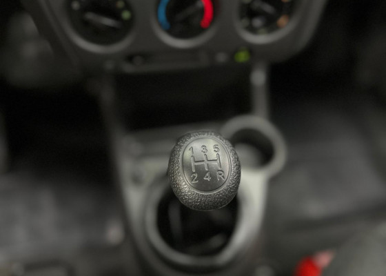 Ford Fiesta Personnalité 1.0 8V 66cv 5p 2003 Gasolina