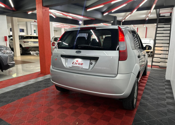 Ford Fiesta Personnalité 1.0 8V 66cv 5p 2003 Gasolina