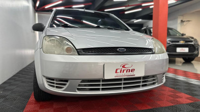 Ford Fiesta Personnalité 1.0 8V 66cv 5p 2003 Gasolina