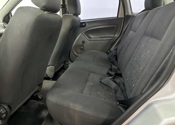 Ford Fiesta Personnalité 1.0 8V 66cv 5p 2003 Gasolina