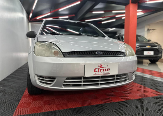 Ford Fiesta Personnalité 1.0 8V 66cv 5p 2003 Gasolina