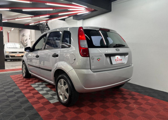 Ford Fiesta Personnalité 1.0 8V 66cv 5p 2003 Gasolina